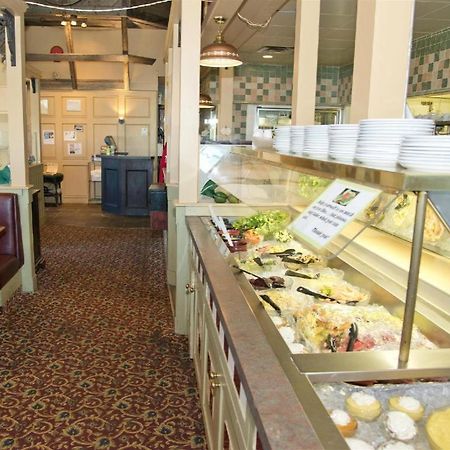 Canadas Best Value Inn Уайткорт Экстерьер фото