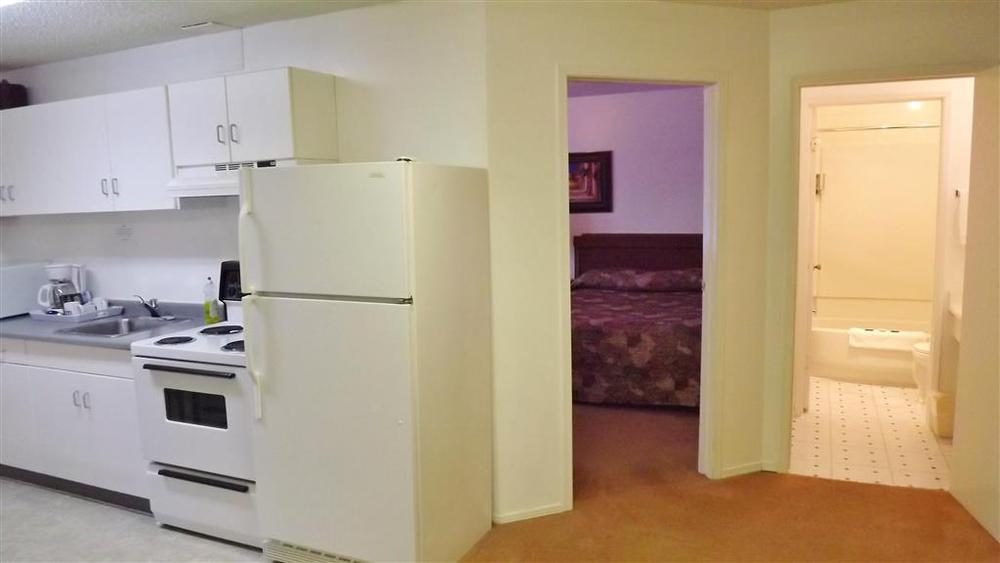 Canadas Best Value Inn Уайткорт Номер фото