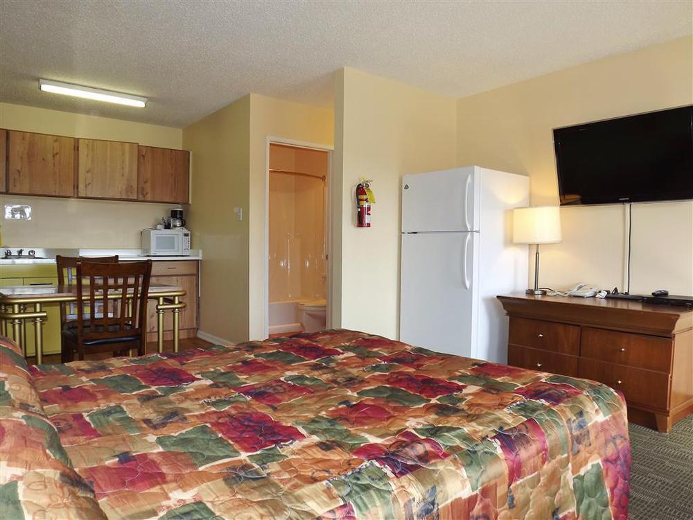 Canadas Best Value Inn Уайткорт Номер фото