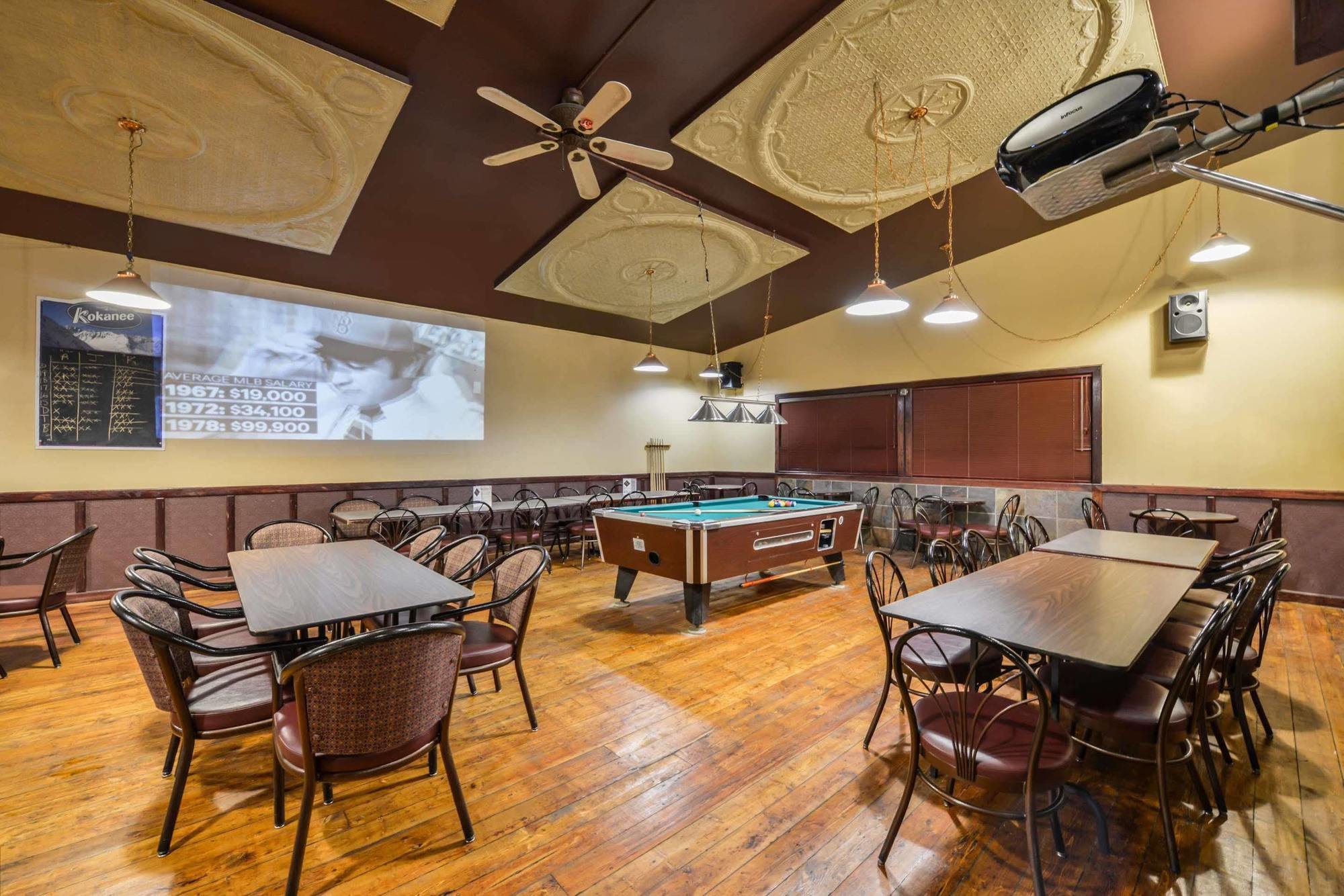 Canadas Best Value Inn Уайткорт Экстерьер фото